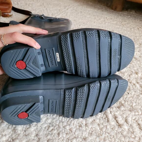 Hunter Glossy Gray Tall Rainboots Sz 9 - Picture 2 of 6